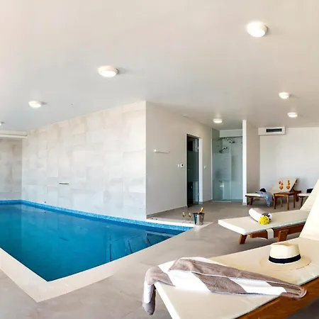 Awesome In With Swimming Pool אומיס